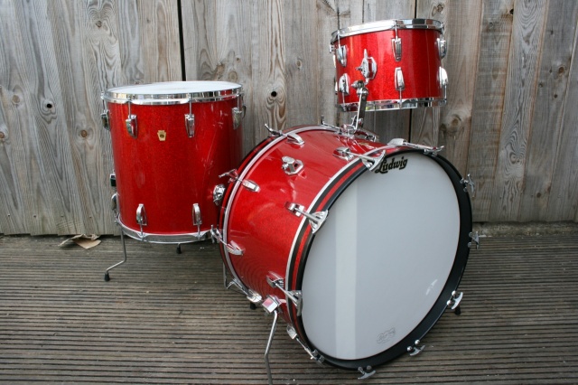 Ludwig 'Aug8 1968' Super Classic Outfit in Red Sparkle