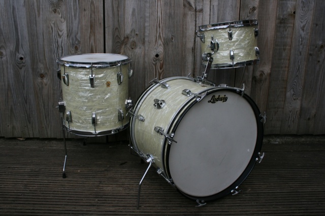 Ludwig 'Jul 1966' DownBeat Outfit in White Marine Pearl