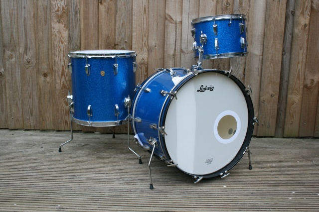 Ludwig 1966 Super Classic in Blue Sparkle