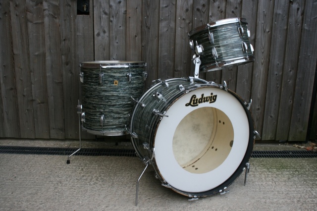 Ludwig 1967 Keystone Super Classic Outfit in Blue Oyster