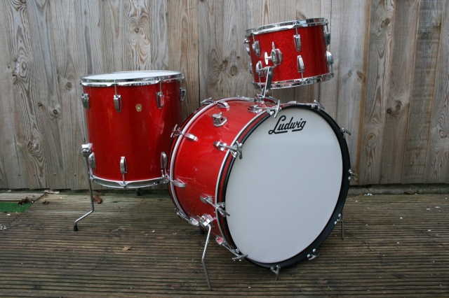 Ludwig 1965 Super Classic Outfit in Red Sparkle