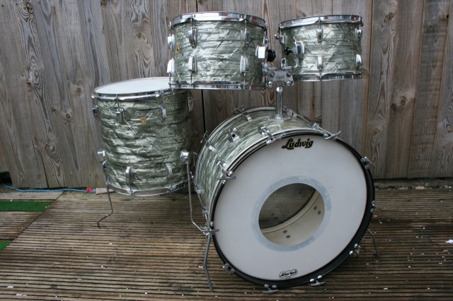 Ludwig 'Aug5 1966' Hollywood Outfit in Sky Blue Pearl