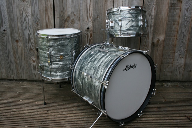 Ludwig 70's 'Big Beat' Outfit in Black Diamond Pearl