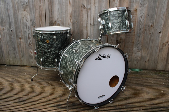 Ludwig 'Jun 1968' Keystone Super Classic Outfit In Black Diamond Pearl