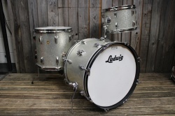 Ludwig 'Dec6 1966' Downbeat Outfit in Silver Sparkle