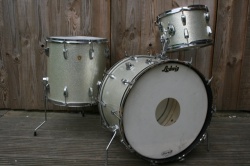 Ludwig 1966 Super Classic Outfit in Silver Sparkle