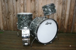 Ludwig 1970 Super Classic in Black Diamond Pearl