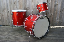 Ludwig 1964 Super Classic Outfit in Red Sparkle