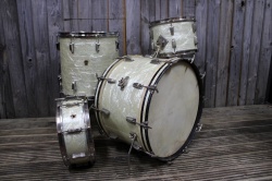 WFL Transition Badge Buddy Rich Super Classic in White Marine Pearl
